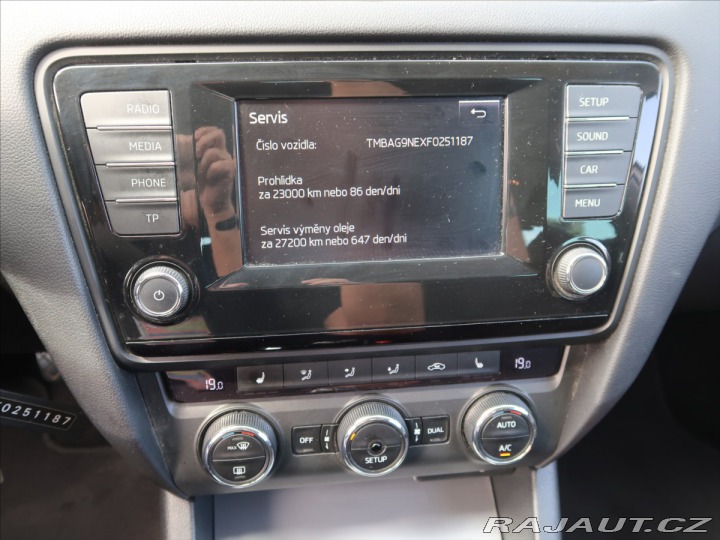 Škoda Octavia 1,6 TDi ČR Elegance 2015
