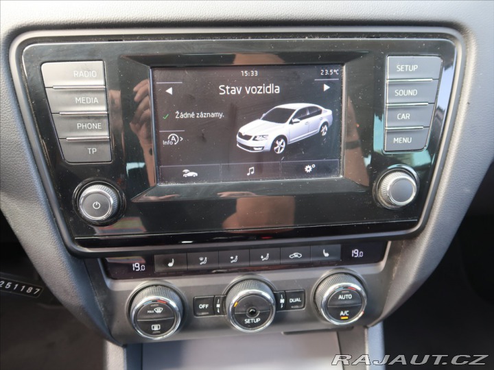 Škoda Octavia 1,6 TDi ČR Elegance 2015