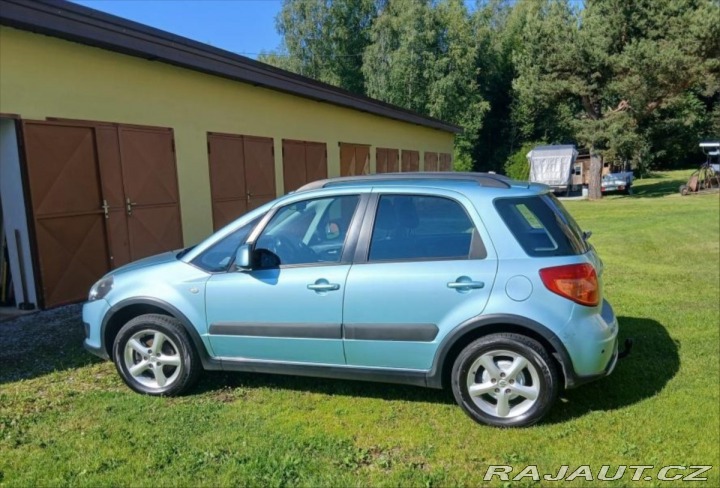 Suzuki SX4 najeto 112 700 km, r.v. 2 2008