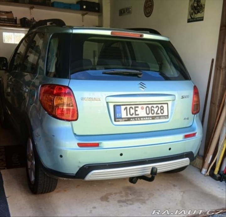 Suzuki SX4 najeto 112 700 km, r.v. 2 2008
