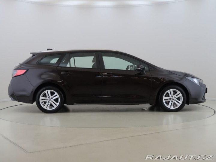 Toyota Corolla 2.0Hybrid,CZ,1Maj,Comfort 2022