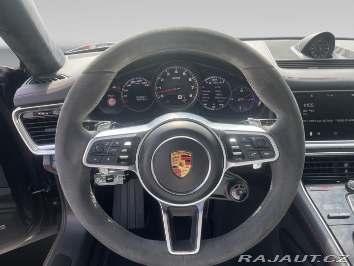 Porsche Panamera GTS 2019