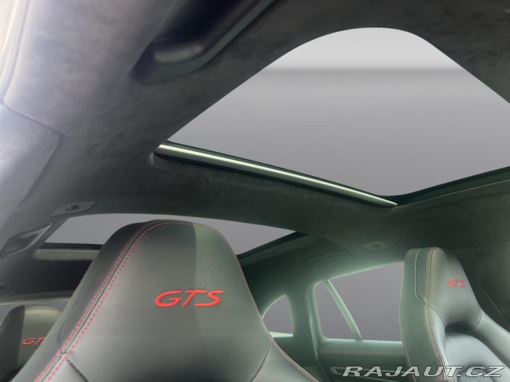 Porsche Panamera GTS 2019
