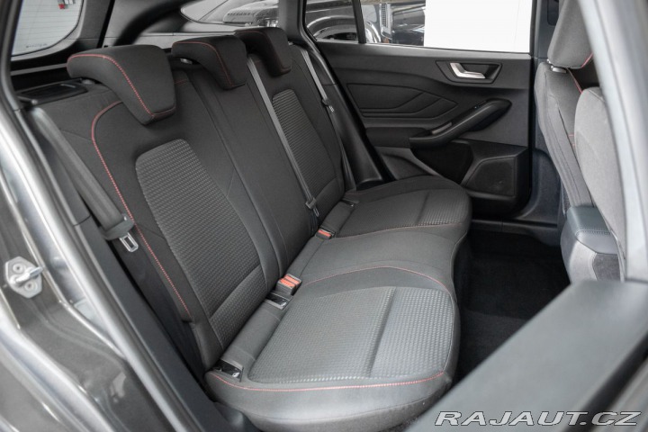 Ford Focus 1.0 EB 92kW ST-LINE*KAMER 2024