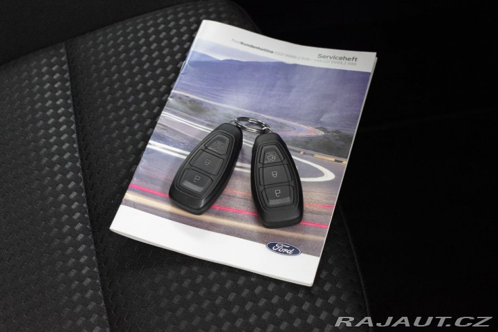 Ford Focus 1.0 EB 92kW ST-LINE*KAMER 2024