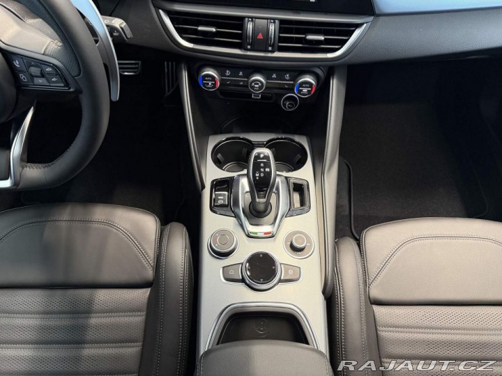 Alfa Romeo Giulia Veloce 2.2 JTDm 210k Q4 2026