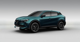 Alfa Romeo Junior Ibrida 1.2 Turbo Hybrid 1