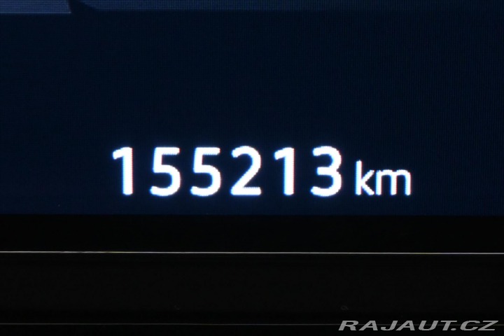 Volkswagen Golf 2,0 TDI 85kW Life Záruka 2022