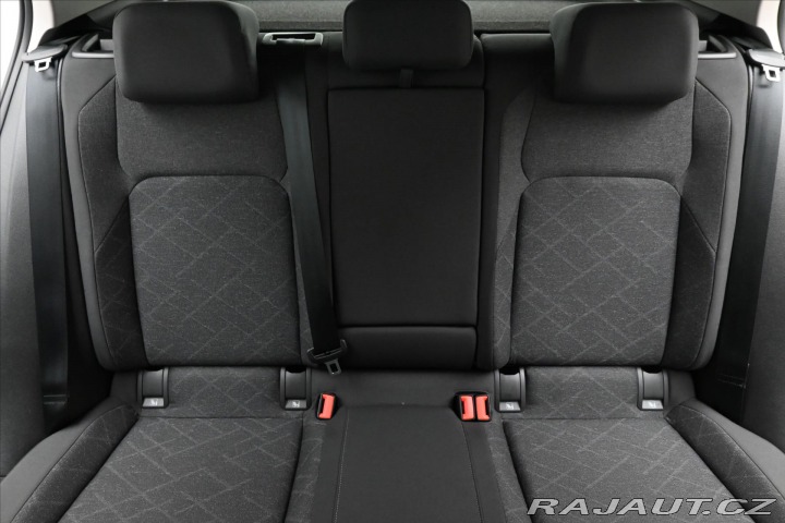 Volkswagen Golf 2,0 TDI 85kW Life Záruka 2022
