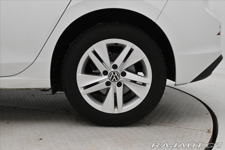 Volkswagen Golf 2,0 TDI 85kW Life Záruka 2022