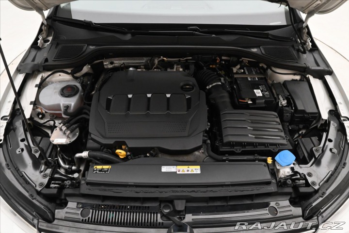 Volkswagen Golf 2,0 TDI 85kW Life Záruka 2022