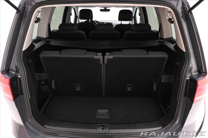 Volkswagen Touran 2,0 TDI 110KW DSG 7míst Z 2022