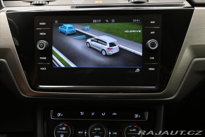 Volkswagen Touran 2,0 TDI 110KW DSG 7míst Z 2022