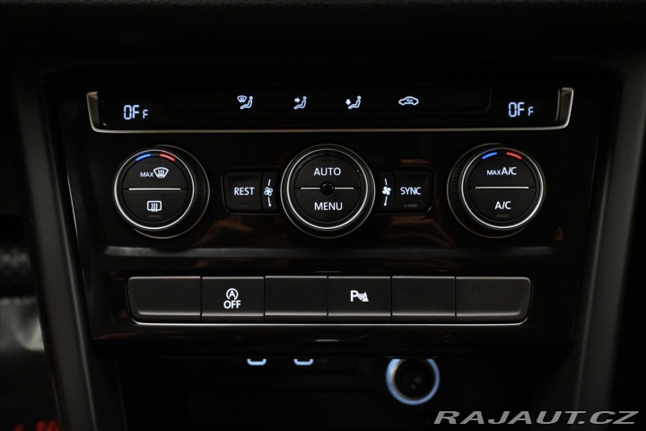 Volkswagen Touran 2,0 TDI 110KW DSG 7míst Z 2022