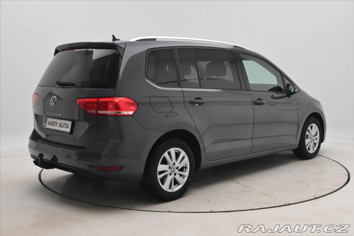 Volkswagen Touran 2,0 TDI 110KW DSG 7míst Z 2022