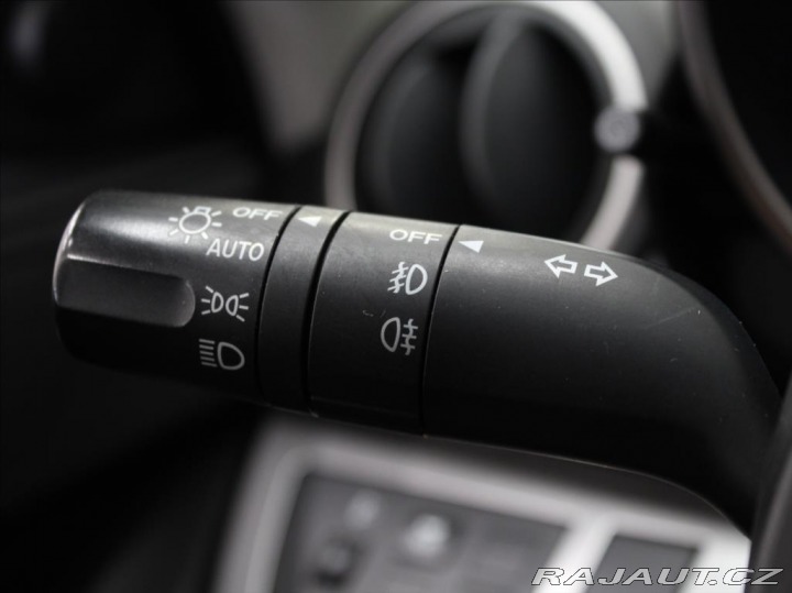 Mazda 3 2,0 i 110kW AT 2.maj. 128 2012
