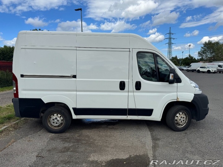 Peugeot Boxer 2,2 HDi, L1H2, rok 2012 2012