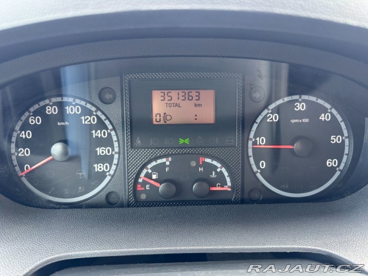 Peugeot Boxer 2,2 HDi, L1H2, rok 2012 2012