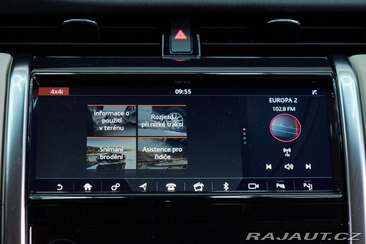 Land Rover Discovery Sport 2021
