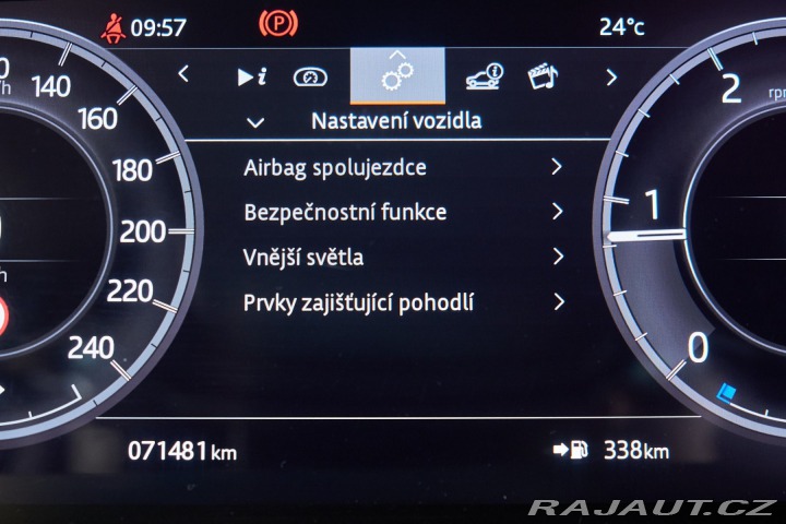 Land Rover Discovery Sport 2021