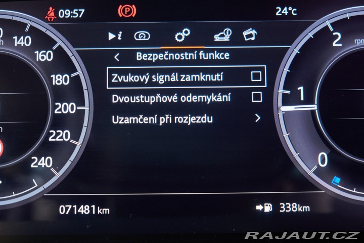 Land Rover Discovery Sport 2021