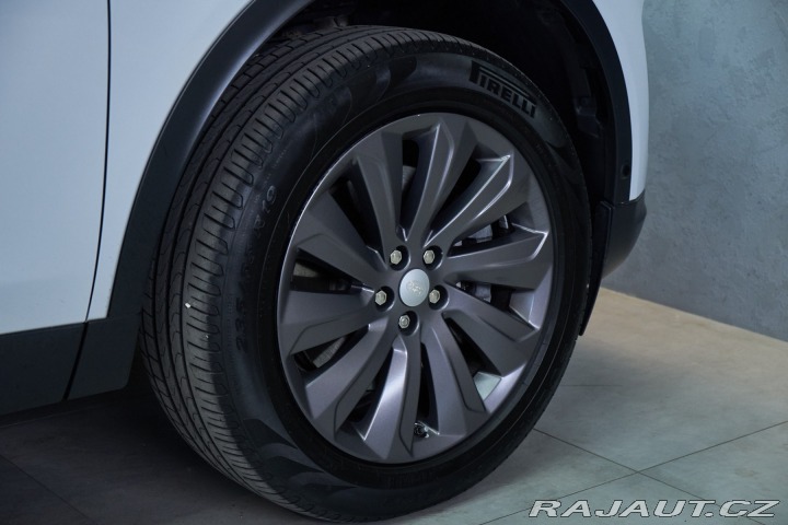 Land Rover Discovery Sport 2021