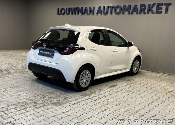 Toyota Yaris ACTIVE 2022