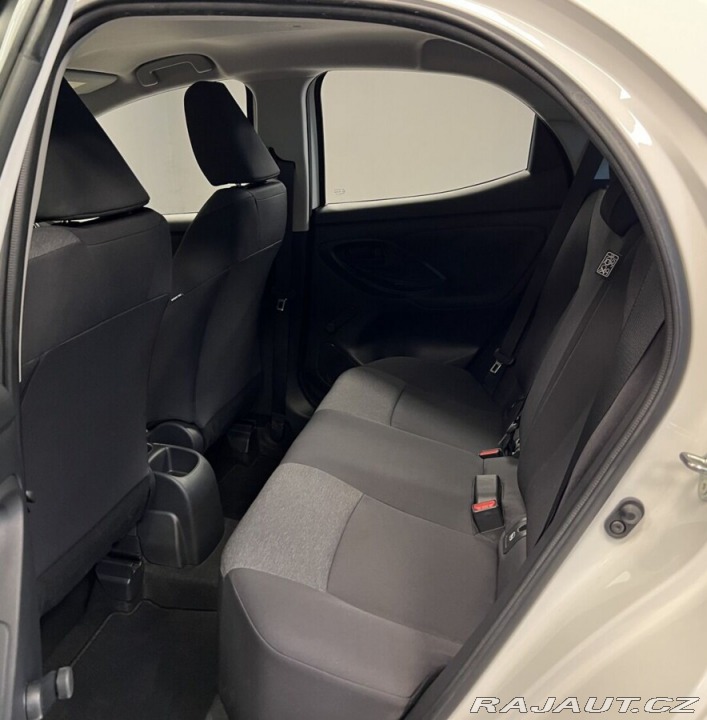 Toyota Yaris ACTIVE 2022