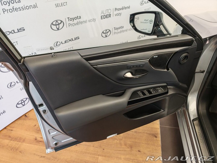 Lexus Ostatní modely ES 300h 300h Luxury 2023