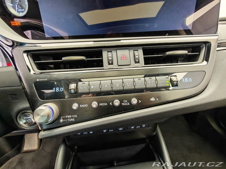 Lexus Ostatní modely ES 300h 300h Luxury 2023
