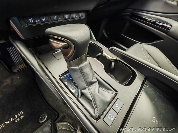 Lexus Ostatní modely ES 300h 300h Luxury 2023