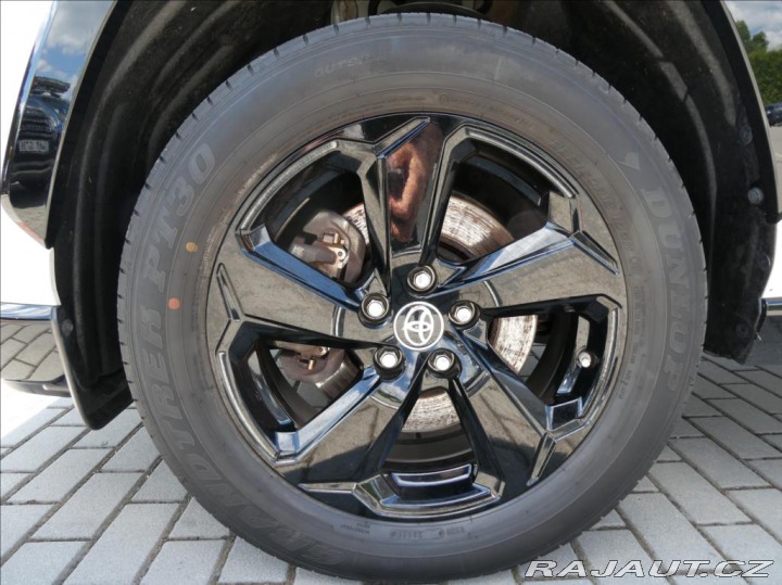 Toyota RAV4 2,5 Hybrid,1.maj,ČR,tažné 2021