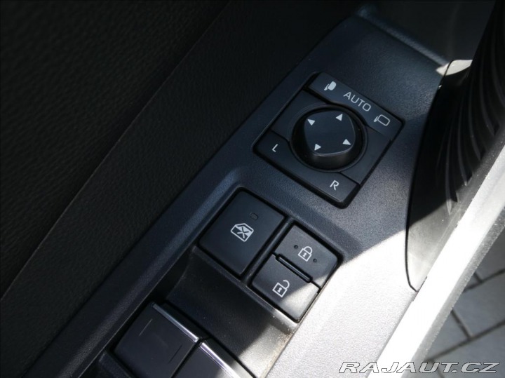 Toyota RAV4 2,5 Hybrid,1.maj,ČR,tažné 2021
