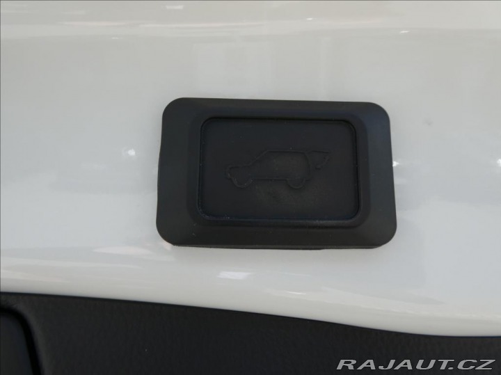Toyota RAV4 2,5 Hybrid,1.maj,ČR,tažné 2021