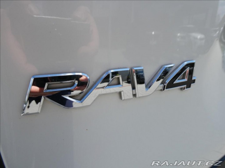 Toyota RAV4 2,5 Hybrid,1.maj,ČR,tažné 2021