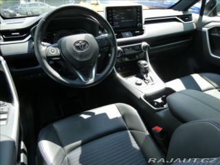Toyota RAV4 2,5 Hybrid,1.maj,ČR,tažné 2021