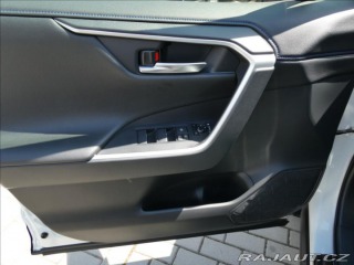 Toyota RAV4 2,5 Hybrid,1.maj,ČR,tažné 2021