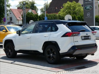 Toyota RAV4 2,5 Hybrid,1.maj,ČR,tažné 2021