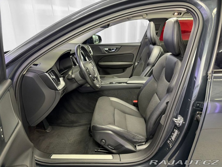 Volvo V60 D4 AWD, WEBASTO, PANORAMA 2020