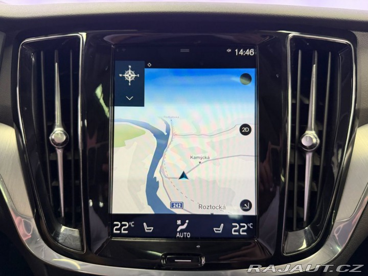 Volvo V60 D4 AWD, WEBASTO, PANORAMA 2020
