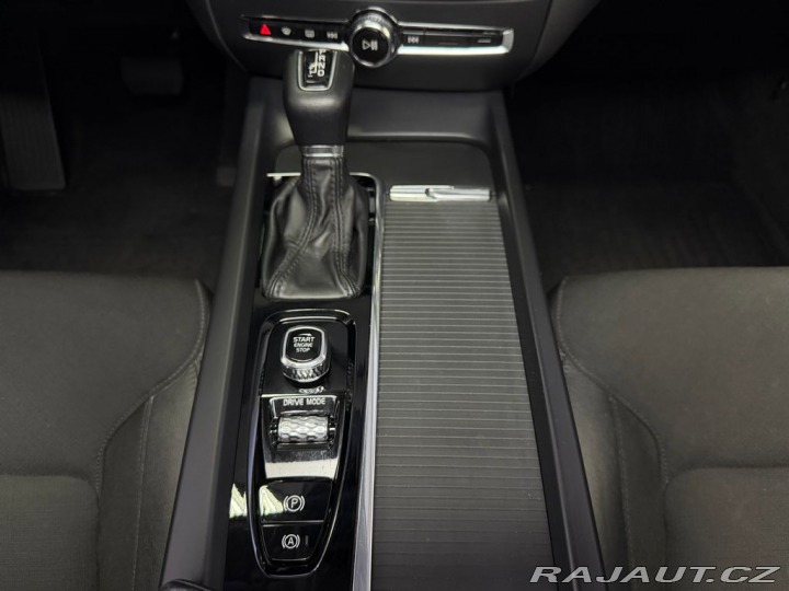 Volvo V60 D4 AWD, WEBASTO, PANORAMA 2020