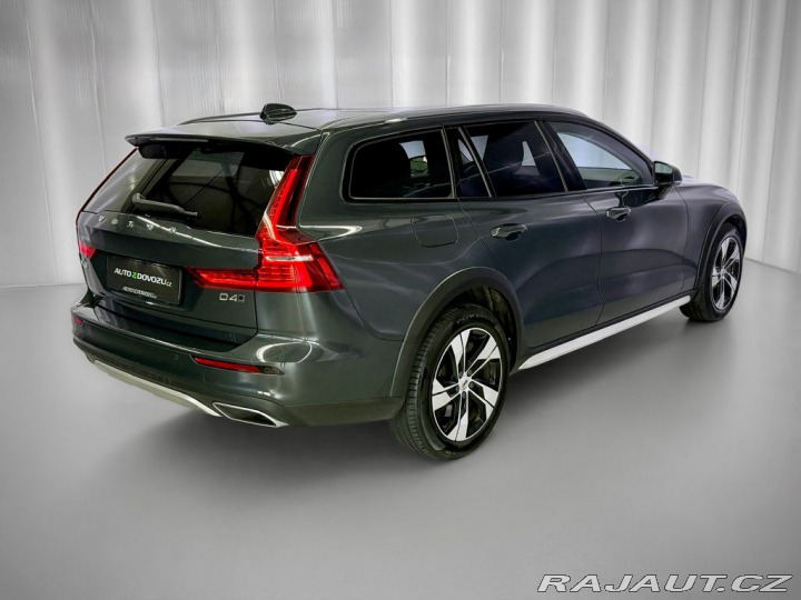 Volvo V60 D4 AWD, WEBASTO, PANORAMA 2020