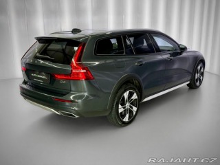 Volvo V60 D4 AWD, WEBASTO, PANORAMA 2020
