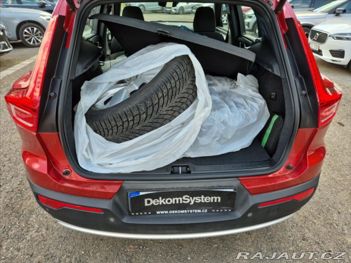 Volvo XC40 1,5 T2 FWD Momentum 2022