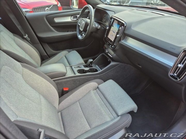 Volvo XC40 1,5 T2 FWD Momentum 2022