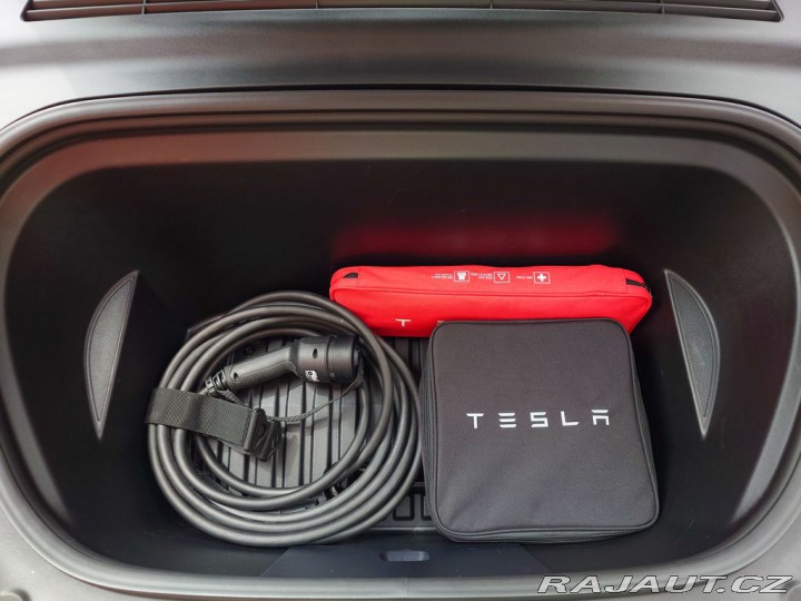 Tesla Model Y Long Range Dual Motor 378 2022