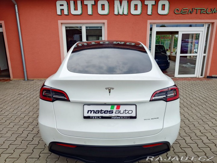 Tesla Model Y Long Range Dual Motor 378 2022