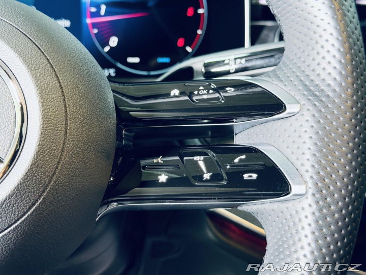 Mercedes-Benz E 220d*AMG*360*TAŽNÉ*ZÁRUKA 2025
