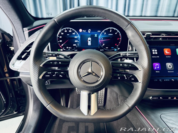 Mercedes-Benz E 220d*AMG*360*REZERVACE* 2025