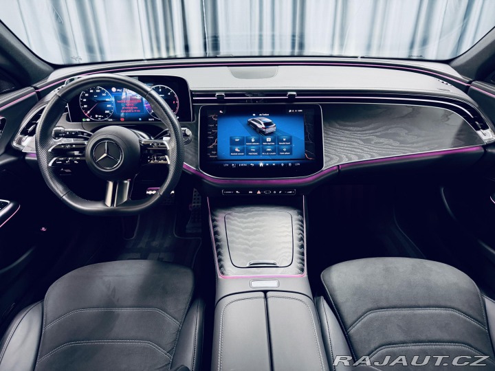 Mercedes-Benz E 220d*AMG*360*REZERVACE* 2025